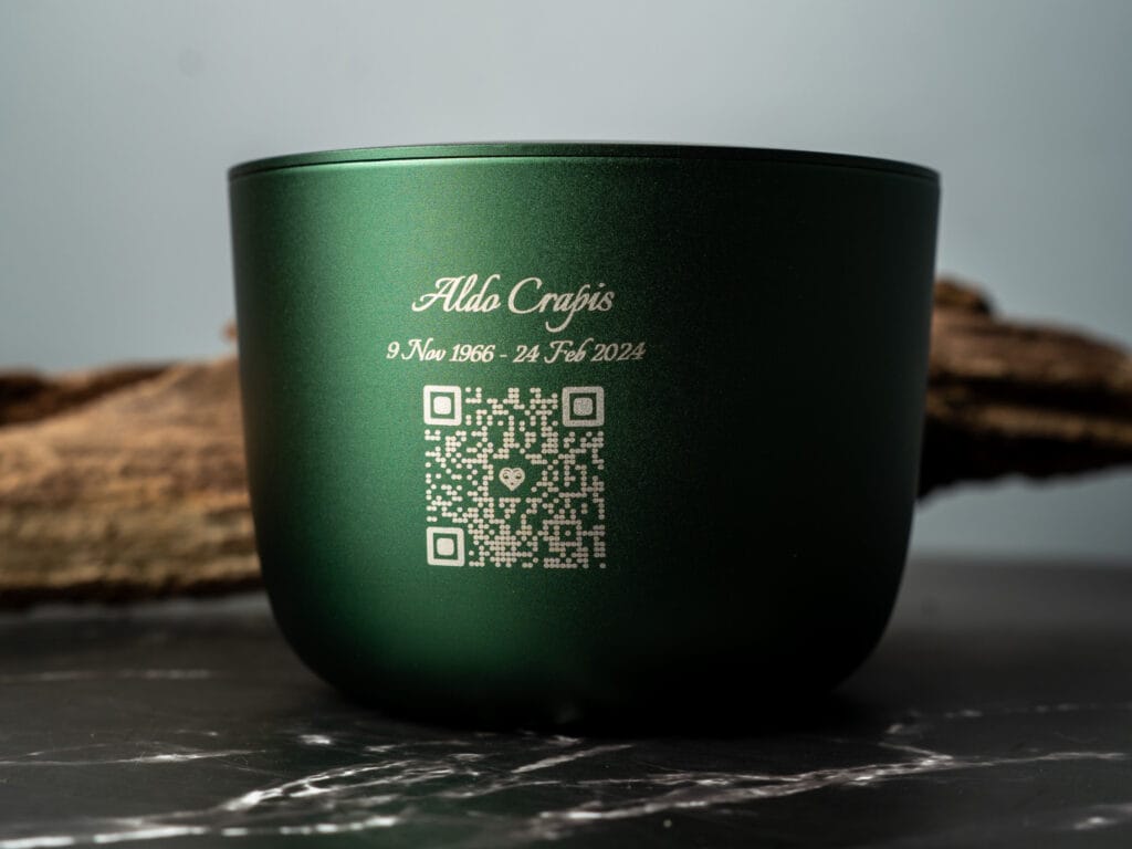 Aldo Crapis Forever Candle QR Code